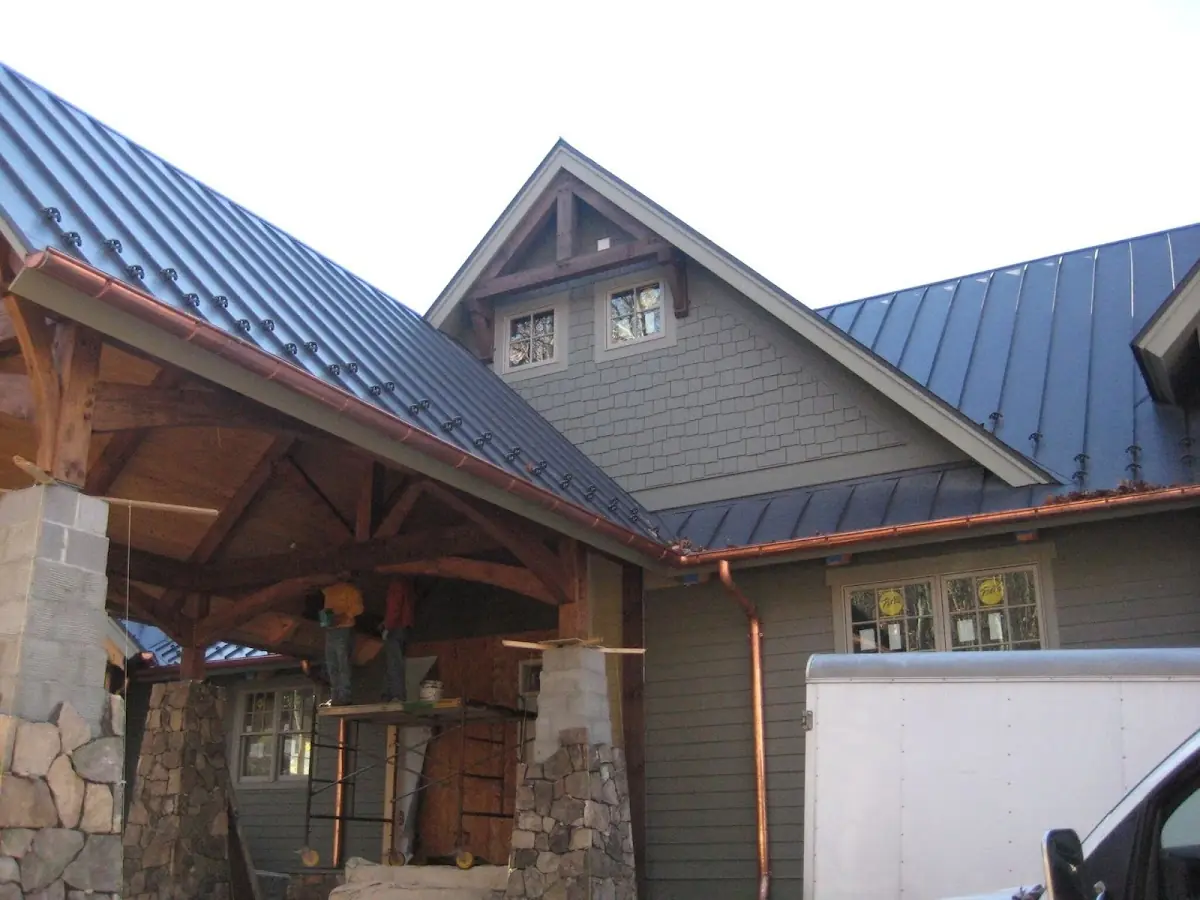 Craftsman Roofing team delivering quality roofing work in Weatogue